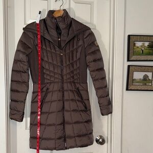 Bernardo Mid-length Puffer size XS NWOT